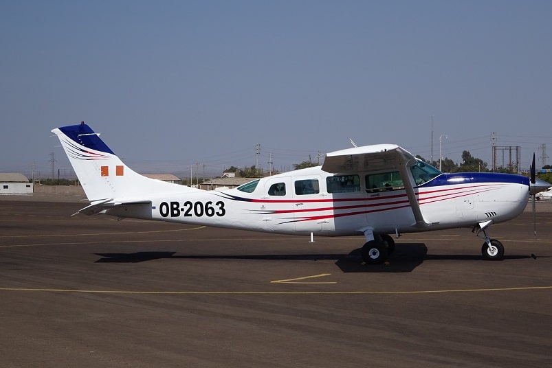 Airplane at Nasca