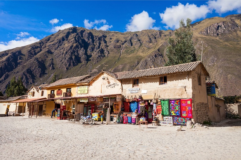 Shops in Ollantaytambo in the middle of the Sacred Valley, Peru