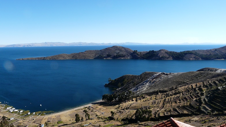 Visiting Puno in your 3 week Peru itinerary. View of Lake Titicaca.