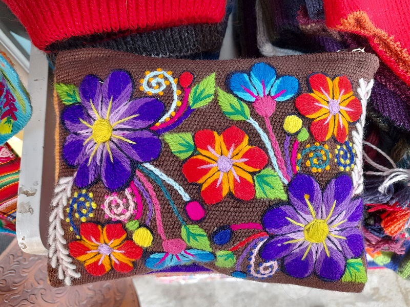 Embroidered wallet from Peru