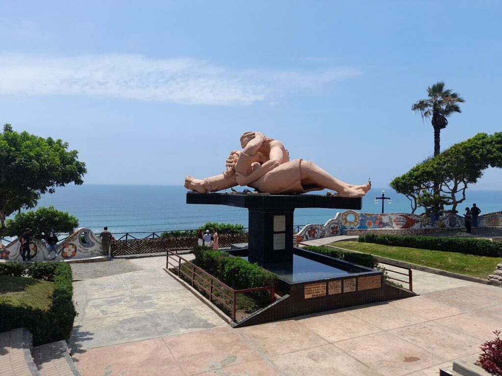 A sculpture at Parque del Amor at the boardwalk in Miraflores. Walking along the boardwalk is a must-do in Miraflores, Lima, Peru.